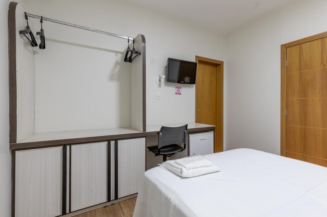 Hotel Lisbor ฟรานซิสโกเบลเตรา ภายนอก รูปภาพ